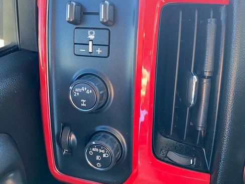 Used 2018 Chevrolet Silverado 1500 LT w/ All Star Edition AWD/4WD image 15