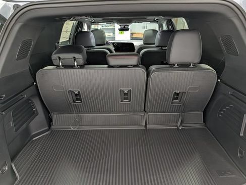 New 2026 Chevrolet Traverse Z71 w/ Enhanced Driving Package AWD/4WD image 19