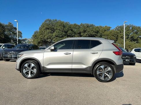 Used 2023 Volvo XC40 B5 Plus w/ Protection Package Premier image 3