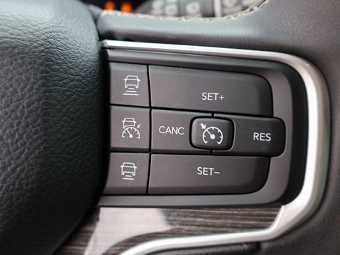 Used 2022 Jeep Wagoneer Series II w/ Premium Group I AWD/4WD image 48