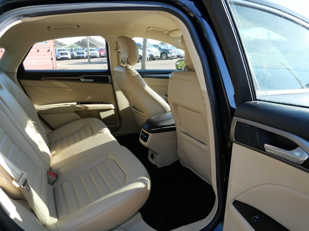 Used 2014 Ford Fusion SE w/ Equipment Group 202A FWD image 12