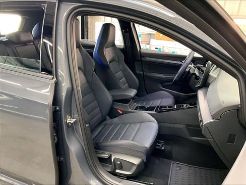 New 2026 Volkswagen Golf image 31