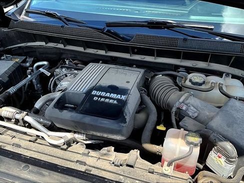 Used 2023 Chevrolet Silverado 1500 LT w/ Z71 Off-Road Package AWD/4WD image 31