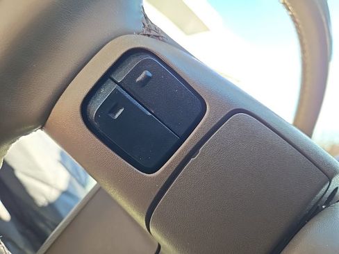 Used 2023 GMC Yukon XL Denali image 19