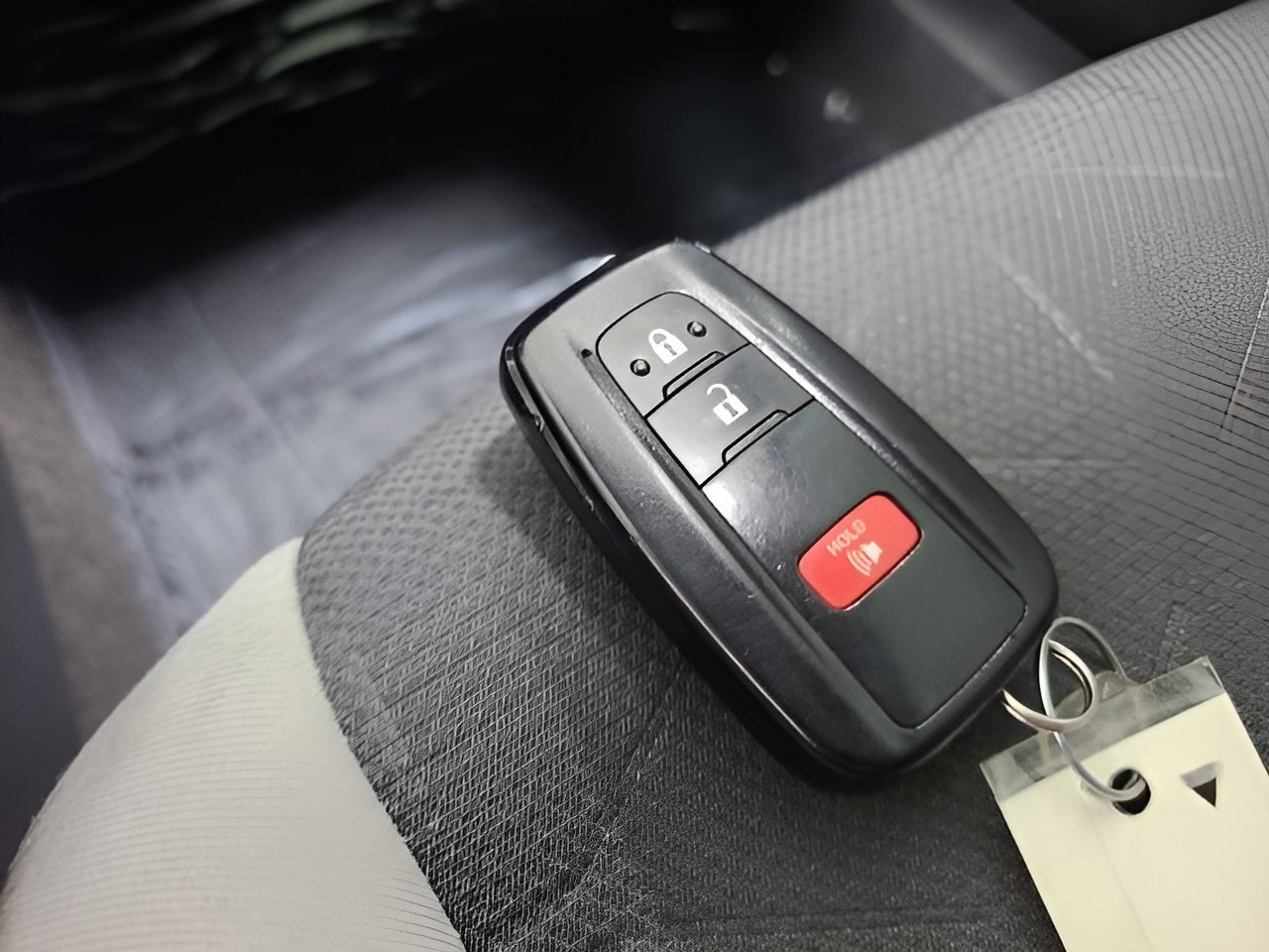 Used 2020 Toyota RAV4 XLE AWD/4WD image 35