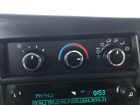 Used 2017 Chevrolet Express 3500 LT w/ LT Preferred Equipment Group image 17