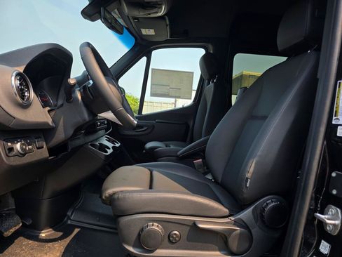 New 2026 Mercedes-Benz Sprinter 2500 image 32