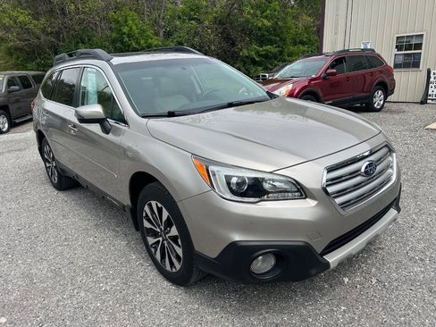 Used 2016 Subaru Outback 2.5i Limited AWD/4WD image 1