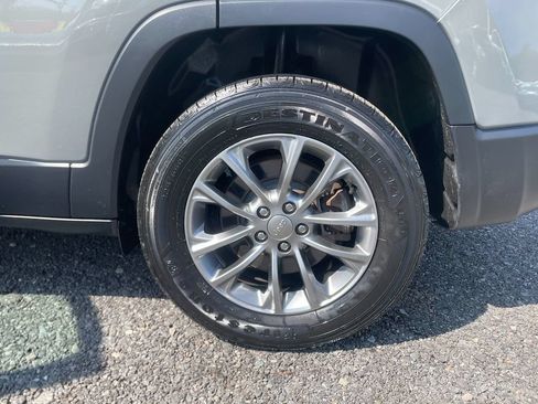 Used 2020 Jeep Cherokee Latitude Plus w/ Cold Weather Group AWD/4WD image 31