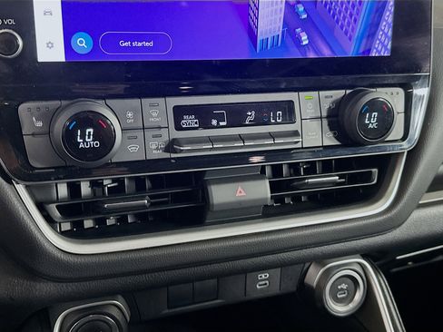 Used 2025 Toyota Grand Highlander AWD image 24