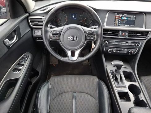 Used 2018 Kia Optima S w/ Panoramic Sunroof Package image 14