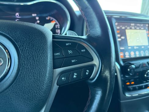 Used 2018 Jeep Grand Cherokee Trailhawk w/ Trailhawk Luxury Group AWD/4WD image 19