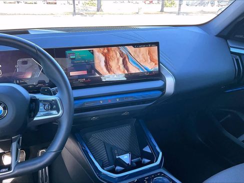 Used 2025 BMW X3 xDrive30i w/ Premium Package image 6