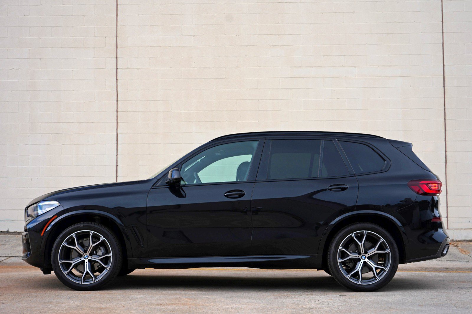 Used 2023 BMW X5 sDrive40i w/ M Sport Package RWD image 10