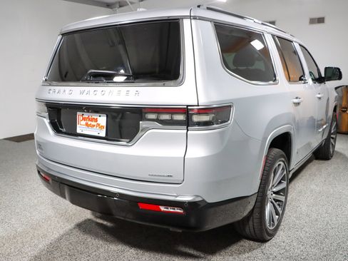 Used 2022 Jeep Grand Wagoneer Series II w/ Convenience Group III AWD/4WD image 7