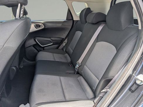 Used 2022 Kia Soul LX w/ Technology Package FWD image 14