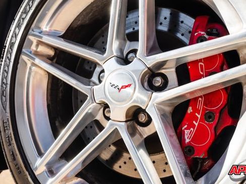 Used 2006 Chevrolet Corvette Z06 w/ Preferred Equipment Group image 4