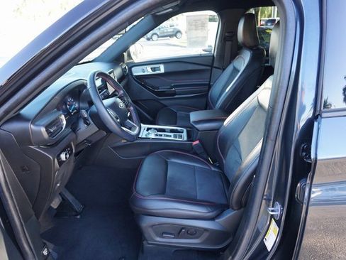 Certified 2023 Ford Explorer ST-Line w/ Class IV Trailer Tow Package image 30