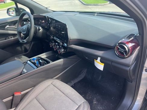 New 2025 Chevrolet Blazer EV RS image 39