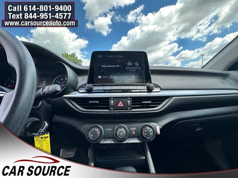 Used 2022 Kia Forte LXS FWD image 13