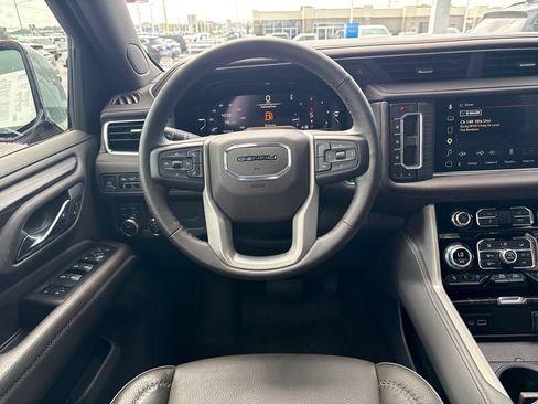 Used 2023 GMC Yukon Denali AWD/4WD image 28