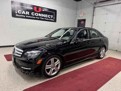 Used 2011 Mercedes-Benz C 300 4MATIC Sedan image 2