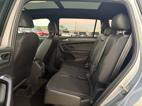Used 2021 Volkswagen Tiguan SE R-Line image 25
