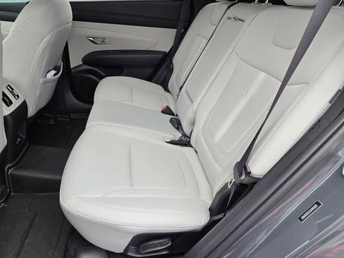Used 2025 Hyundai Tucson SEL FWD image 12