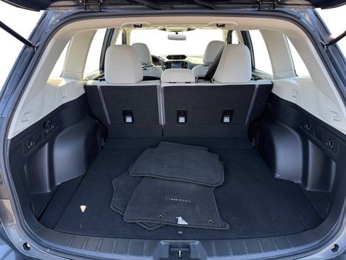 Used 2023 Subaru Forester AWD/4WD image 17