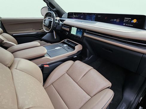 New 2025 Lincoln Navigator Black Label image 15