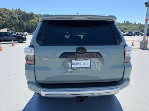 Certified 2023 Toyota 4Runner TRD Off-Road Premium w/ Moonroof Package AWD/4WD image 7