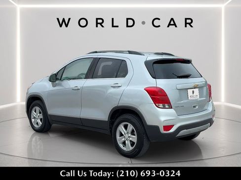 Used 2020 Chevrolet Trax LT AWD/4WD image 5