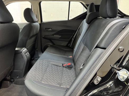 Used 2024 Nissan Kicks SV image 15