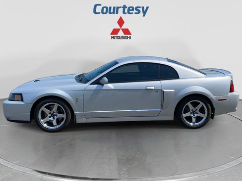 Used 2004 Ford Mustang Cobra RWD image 2