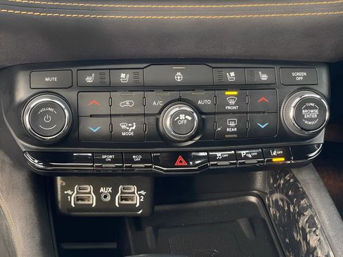 Used 2022 Dodge Durango R/T w/ Blacktop Package image 47