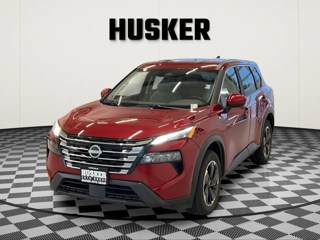 Used 2025 Nissan Rogue SV AWD/4WD image 4