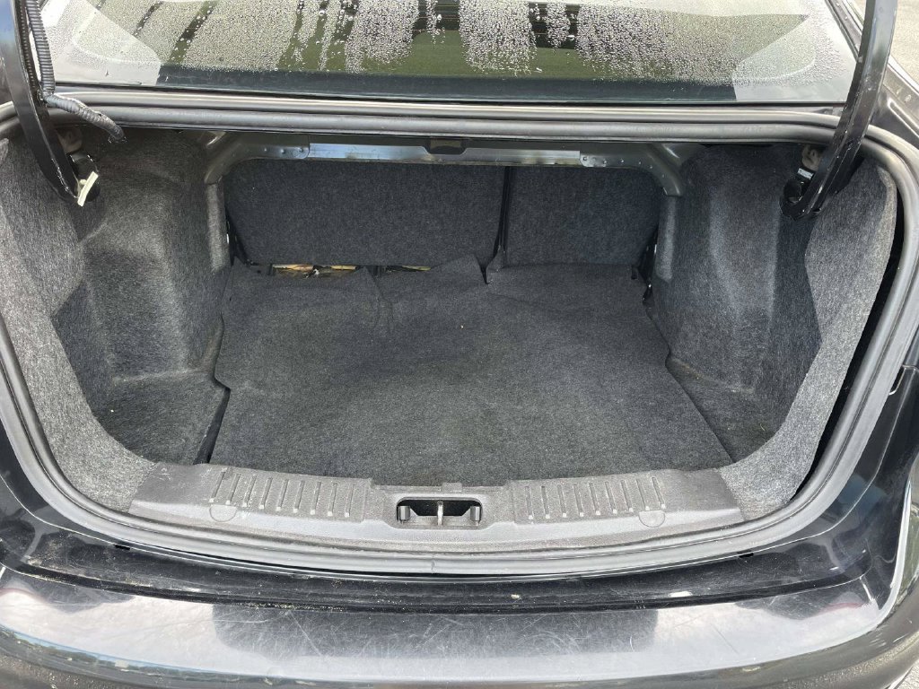 Used 2015 Ford Fiesta SE FWD image 11