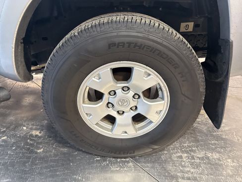 Used 2015 Toyota Tacoma 4x4 Double Cab image 11