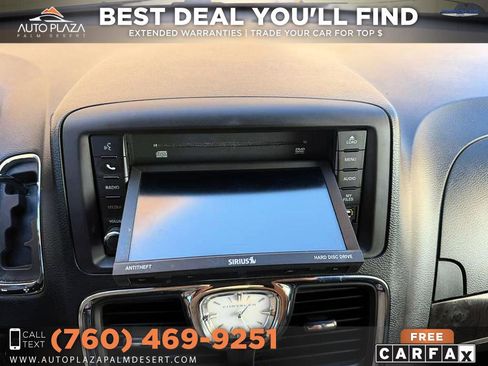Used 2015 Chrysler Town & Country Touring FWD image 29