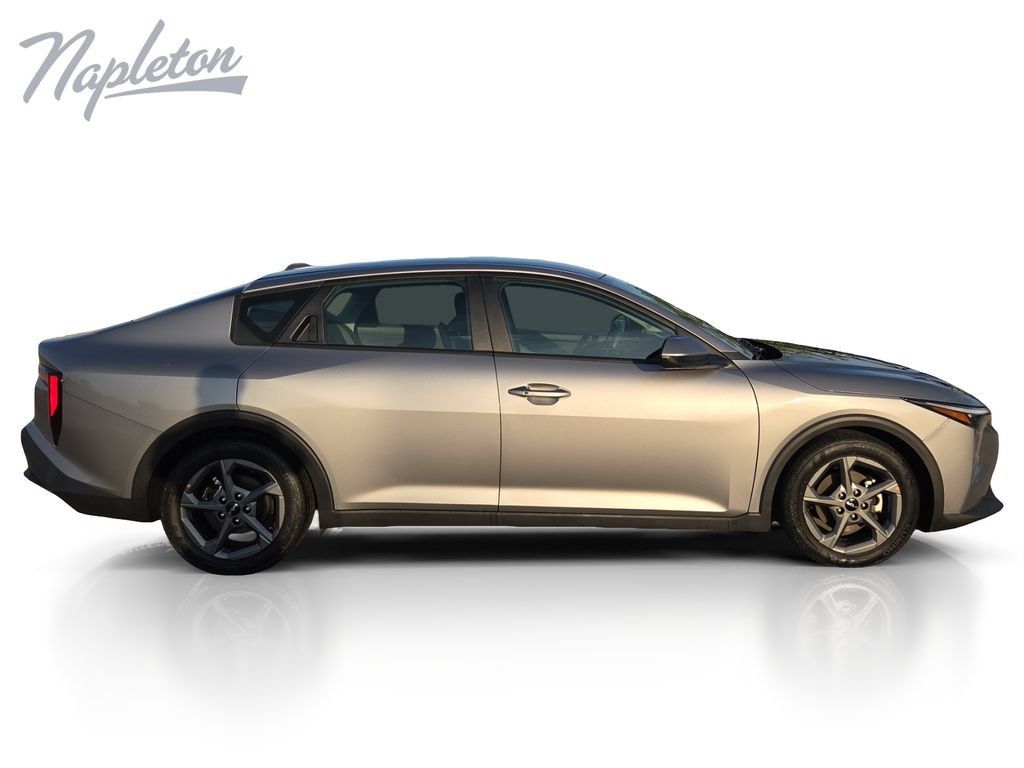 Used 2025 Kia K4 FWD image 7