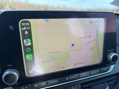 Used 2024 Nissan Altima 2.5 SV image 3