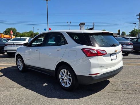 Used 2019 Chevrolet Equinox LS FWD image 9