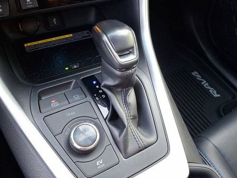 Certified 2020 Toyota RAV4 XSE image 14