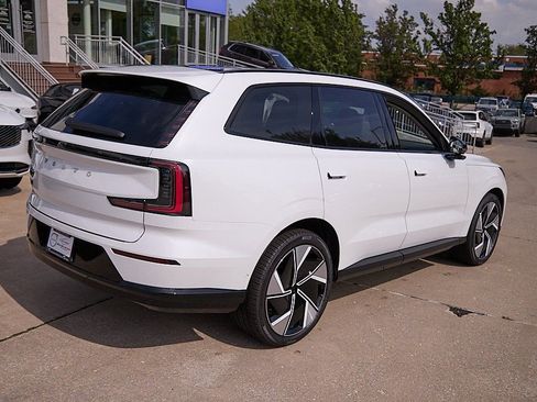 New 2025 Volvo EX90 Ultra image 9