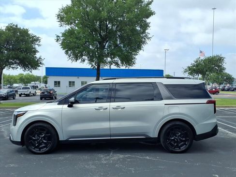 Used 2025 Kia Carnival SX Prestige FWD image 8