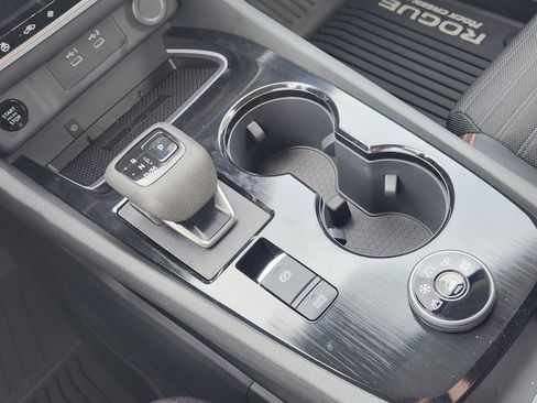 New 2026 Nissan Rogue SV AWD/4WD image 19