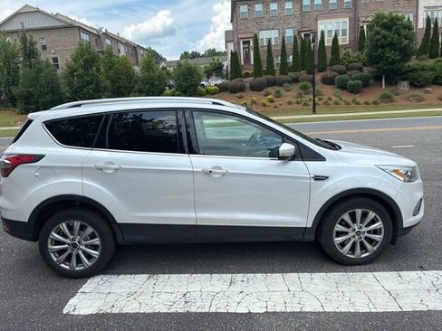 Used 2017 Ford Escape Titanium AWD/4WD image 6
