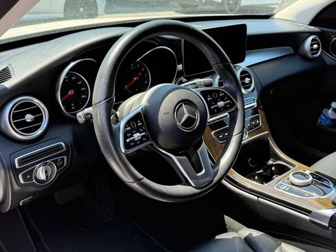 Used 2020 Mercedes-Benz C 300 Sedan image 2