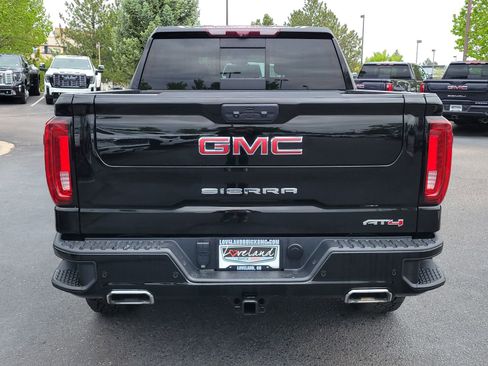 Used 2022 GMC Sierra 1500 AT4 w/ AT4 Premium Package AWD/4WD image 4