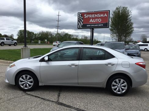 Used 2014 Toyota Corolla LE FWD image 10